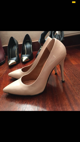 Stiletto krem renk