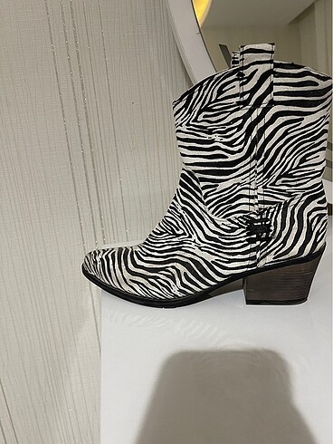 38 Beden Zebra bot