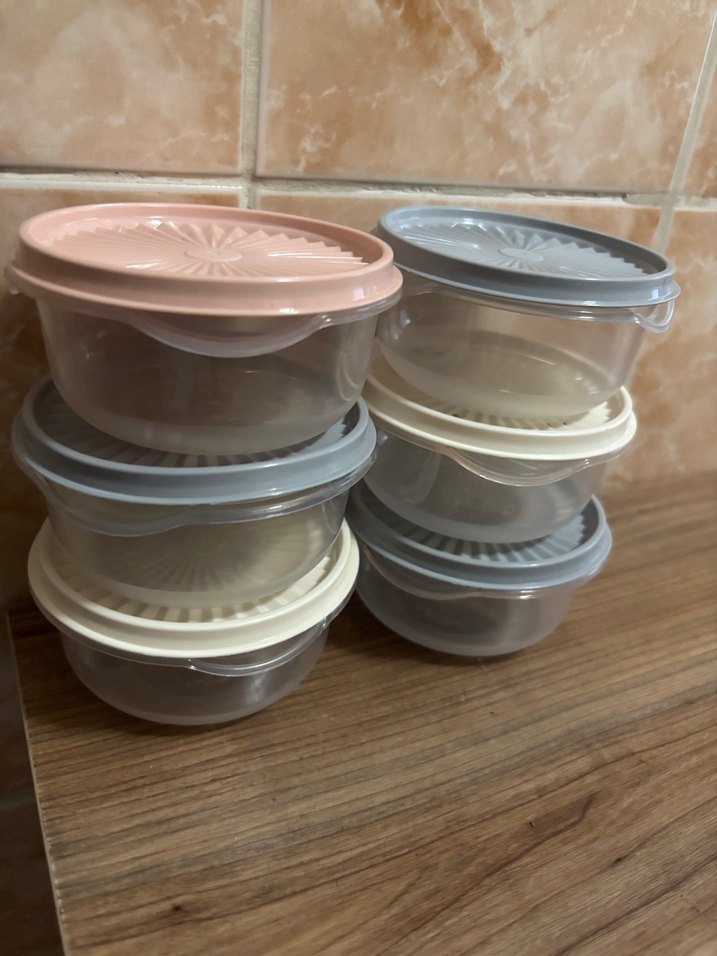 Pastel Renkli Plastik Saklama Kapları - Görsel 2