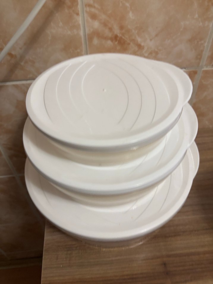 Beyaz Yuvarlak Plastik Saklama Kapları Seti - Görsel 3