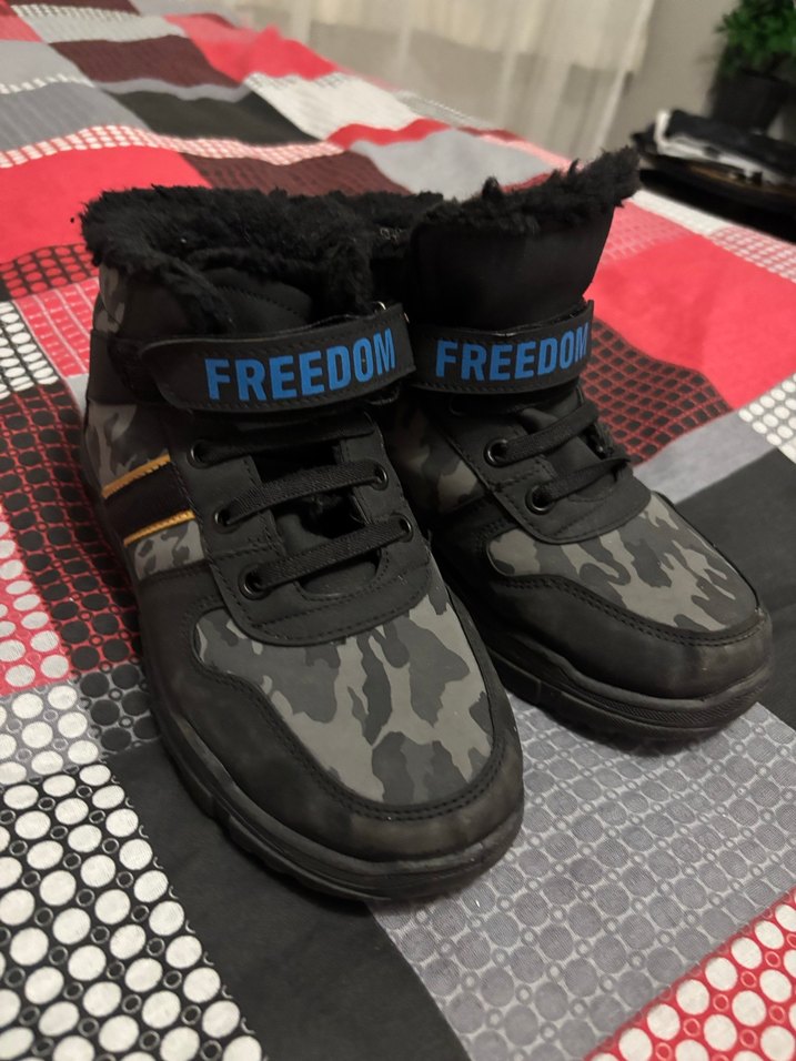 Koyu Siyah Kamuflaj Erkek Çocuk Botu Velcro - Görsel 2