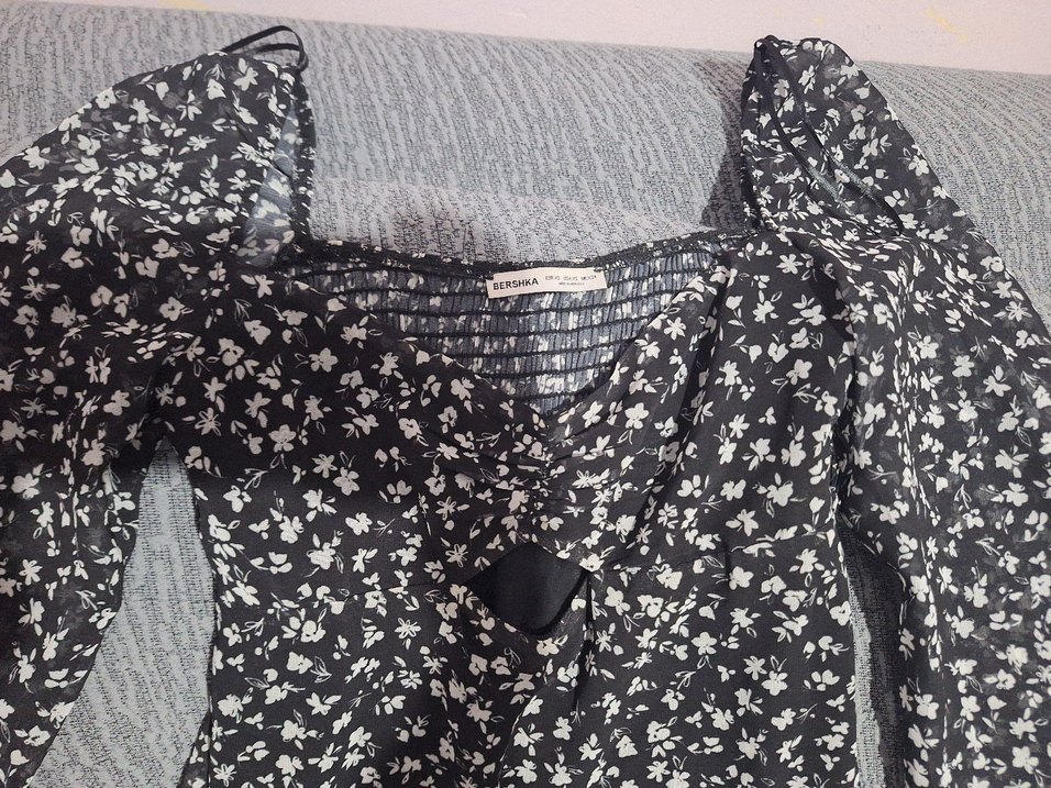 Uzun Kollu V Yaka Çiçek Desenli Midi Elbise - Görsel 2