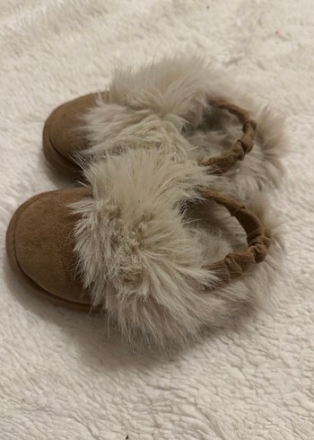 Kızlar için bej yün detaylı kürklü terlik - Görsel 3