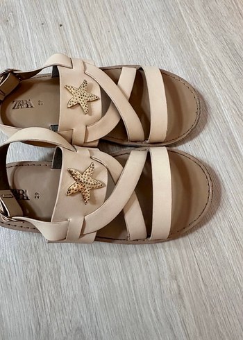 Bej Deri Yıldız Detaylı Dolgu Topuklu Sandalet - Görsel 2