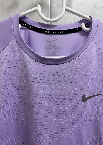 Mor Nike Kadın Spor Tişörtü - Görsel 2