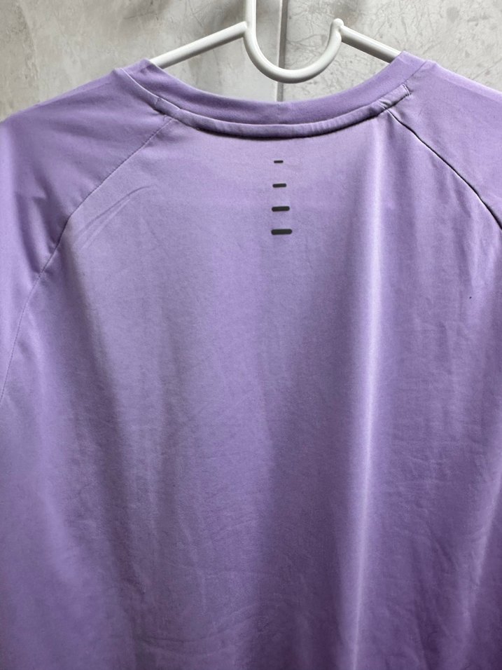 Mor Nike Kadın Spor Tişörtü - Görsel 3