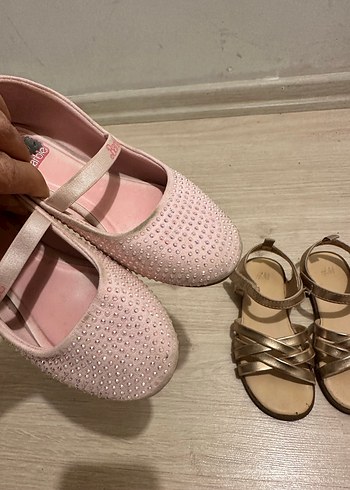 Kız Çocuk Pembe Tokalı Terlik - Görsel 3