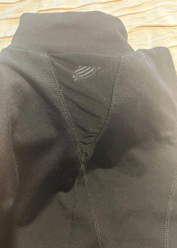 Fermuarlı Siyah Yüksek Yakalı Crop Top - Görsel 4