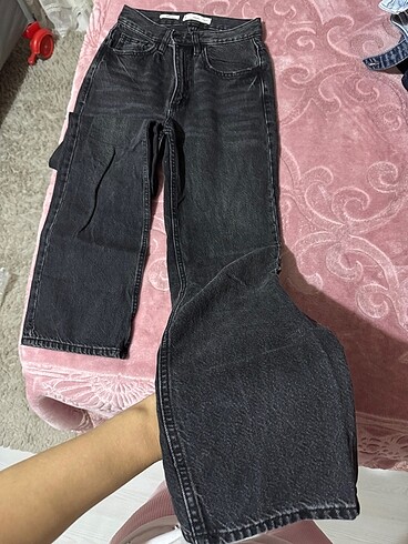 xs Beden 1 defa giyildi tertemiz ani kilo aldığım için tüm pantolonlarımı