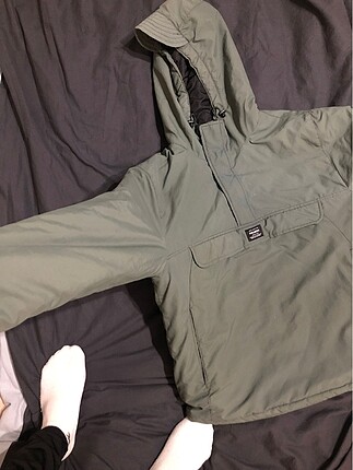 Pull and Bear Pull&Bear kanguru mont