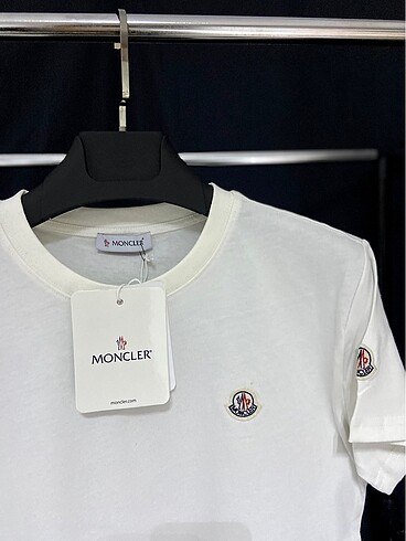 Moncler T-shirt