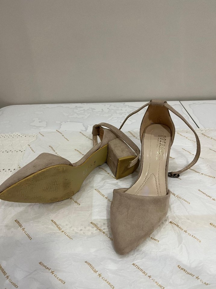 Bej kısa kalın topuklu ayakkabı - Görsel 2