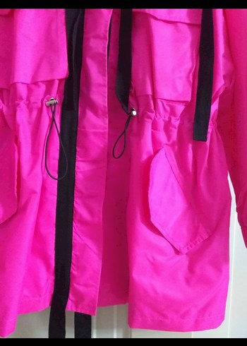 Fuşya Kemerli Mini Kadın Yağmurluk - Görsel 3