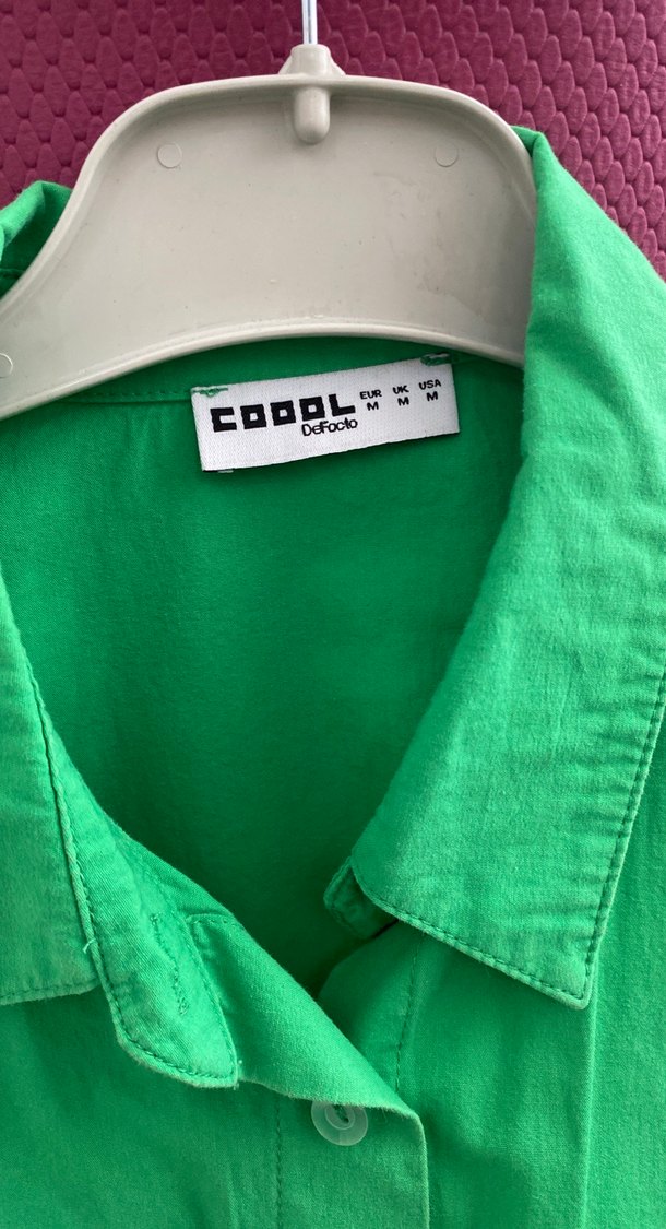 Yeşil Kısa Kollu Mini Düğmeli Kadın Gömlek - Görsel 4