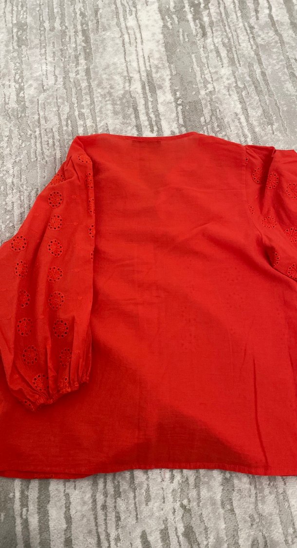 Yarım kollu kırmızı gömlek - Görsel 4