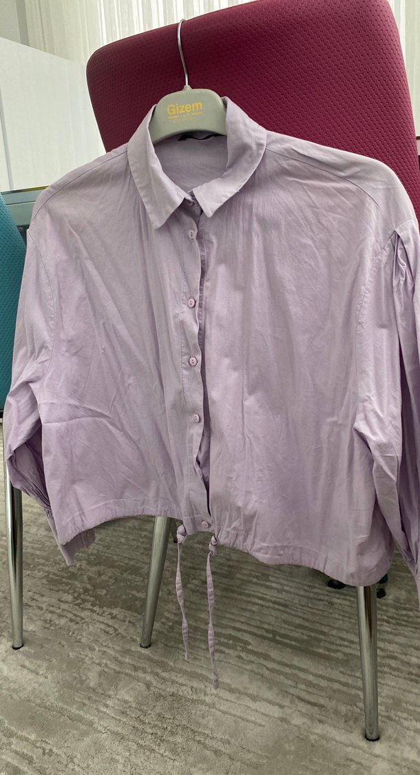 Mor Düğmeli Kısa Kesim Kadın Gömlek - Görsel 3