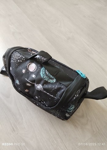 Çocuklar İçin Termo Beslenme Çantası Siyah Uzay Temalı - Görsel 7