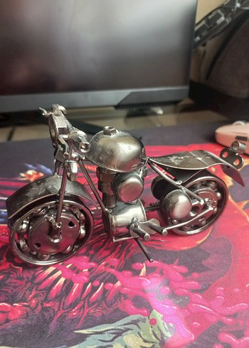 Diğer Metal Motosiklet Figürü Maketi