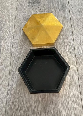 Parlak Altın Renkli Ahşap Takı Kutusu - Görsel 3