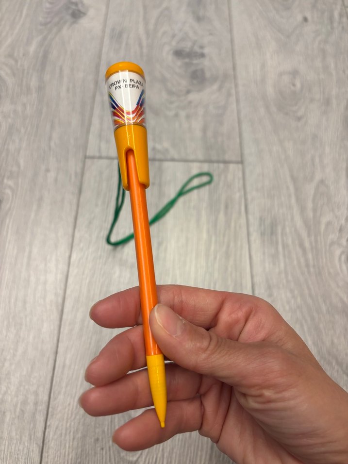 Turuncu Kurşun Kalem Boyun Askılı - Görsel 2