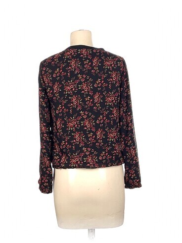 m Beden Pull and Bear Hırka %70 İndirimli.