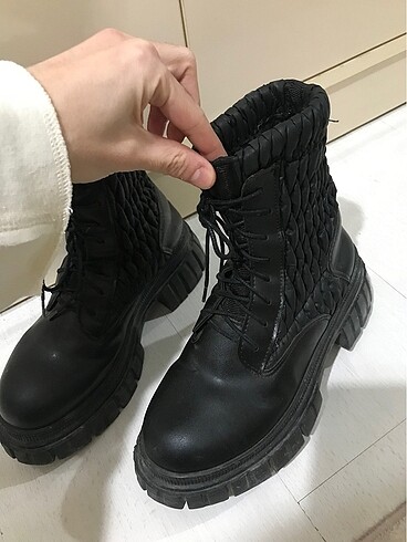 Zara Çorap tarzında bot