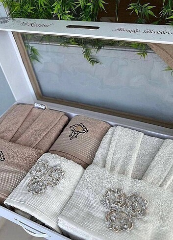 diğer Beden BORNOZ TAKIMI