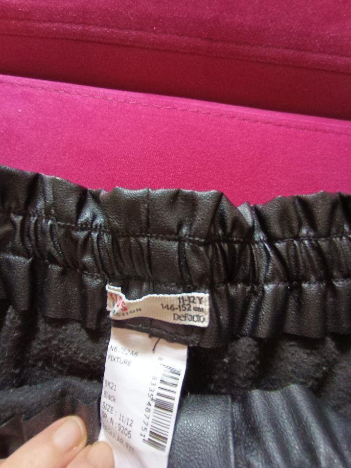 cocuk Siyah Deri Kemerli Mini Şort - Görsel 3