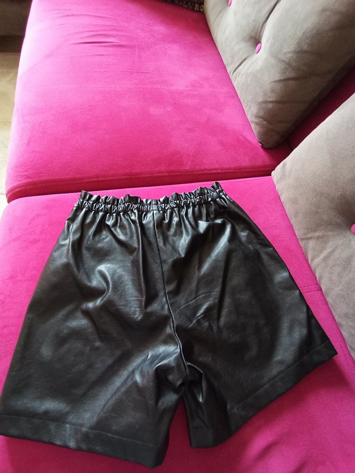 cocuk Siyah Deri Kemerli Mini Şort - Görsel 2