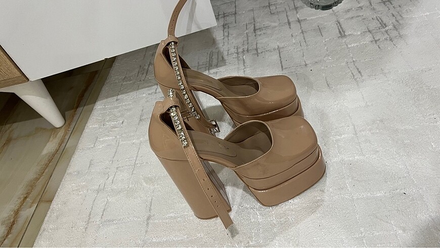 Topuklu ayakkabı - Görsel 5