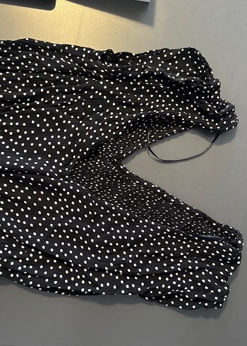 Puantiye Desenli V Yaka Kısa Tulum - Görsel 2