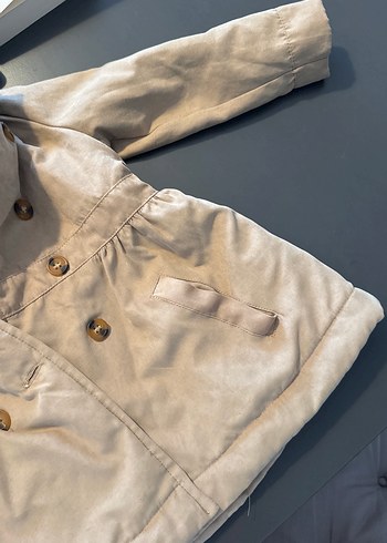 Kız Çocuk Bej Süet Düğmeli Mont - Görsel 4