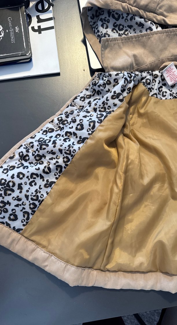 Kız Çocuk Bej Süet Düğmeli Mont - Görsel 3