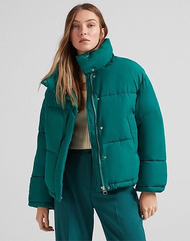 Yeşil Bershka şişme mont