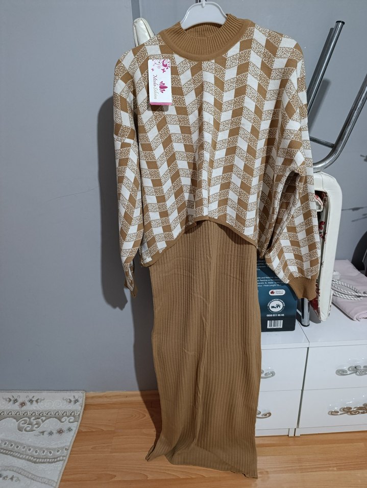 Uzun Kollu Örgü Kahverengi Uzun Elbise - Görsel 3