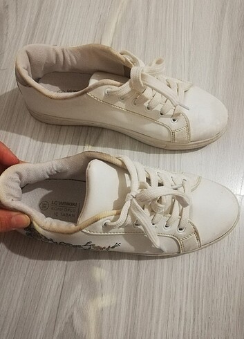 38 Beden Çok az giyildi yeni gibi 