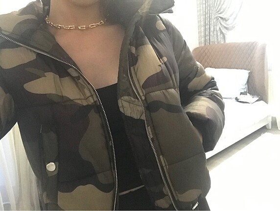 Bershka içi tüylü mont
