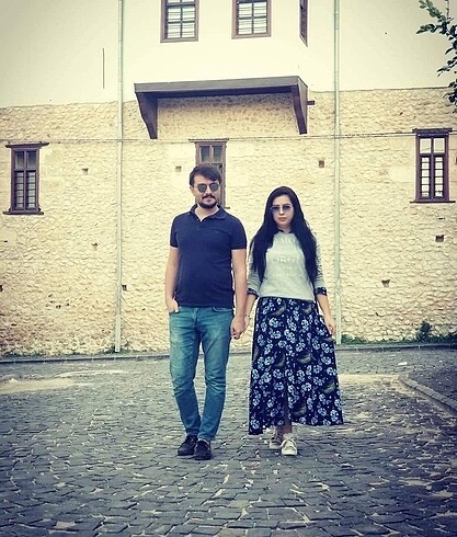 Mavi çiçekli elbise