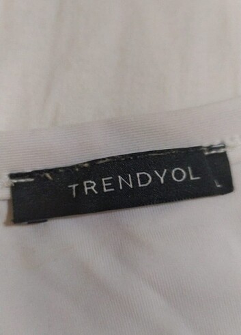 l Beden trendyolmilla beyaz crop