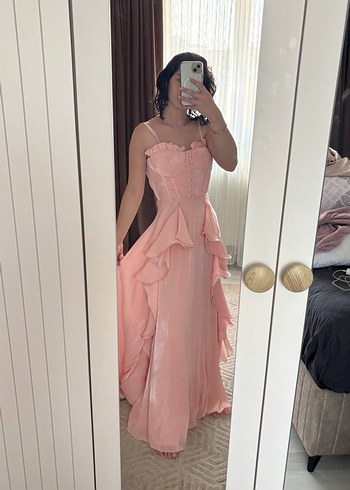 Pudra Pembe Uzun Fırfırlı Abiye Elbise