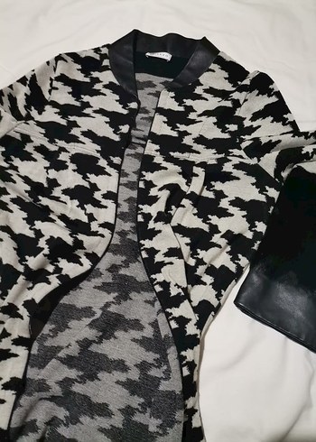 Kadın Gri Kamuflaj Desenli Kürklü hırka - Görsel 3