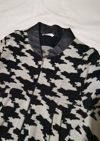 Kadın Gri Kamuflaj Desenli Kürklü hırka - Görsel 2