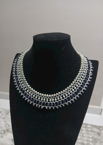 Boncuk İşlemeli Gri Beyaz Midi Kolye - Görsel 3