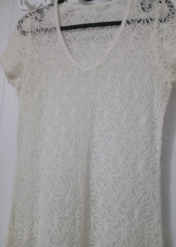 Dantel Detaylı Beyaz V Yaka Midi Elbise - Görsel 2