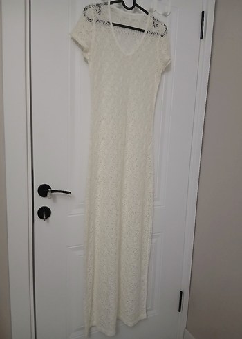 Dantel Detaylı Beyaz V Yaka Midi Elbise - Görsel 4