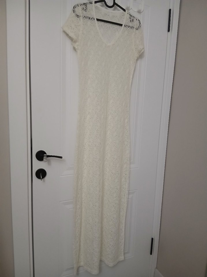 Dantel Detaylı Beyaz V Yaka Midi Elbise - Görsel 4