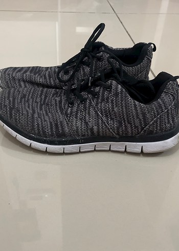 Gri Yılan Desenli Elastik Kadın Spor Ayakkabı - Görsel 5