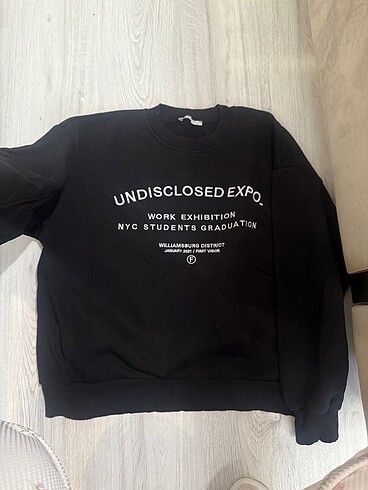 Sweatshirt