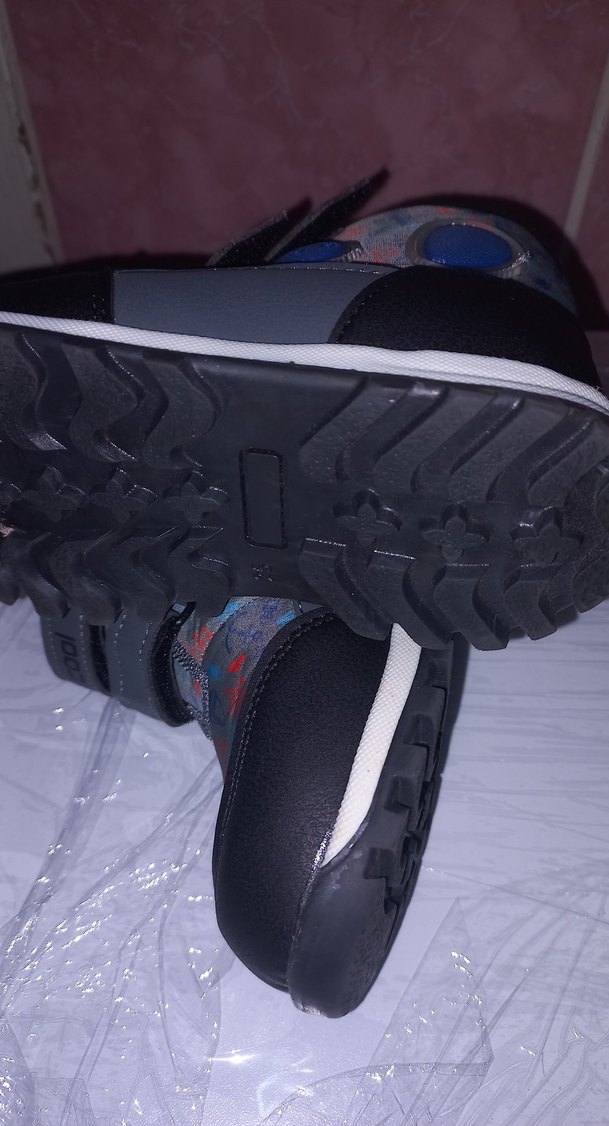 Çocuklar İçin Çok Renkli Yılan Desenli Bot - Görsel 3