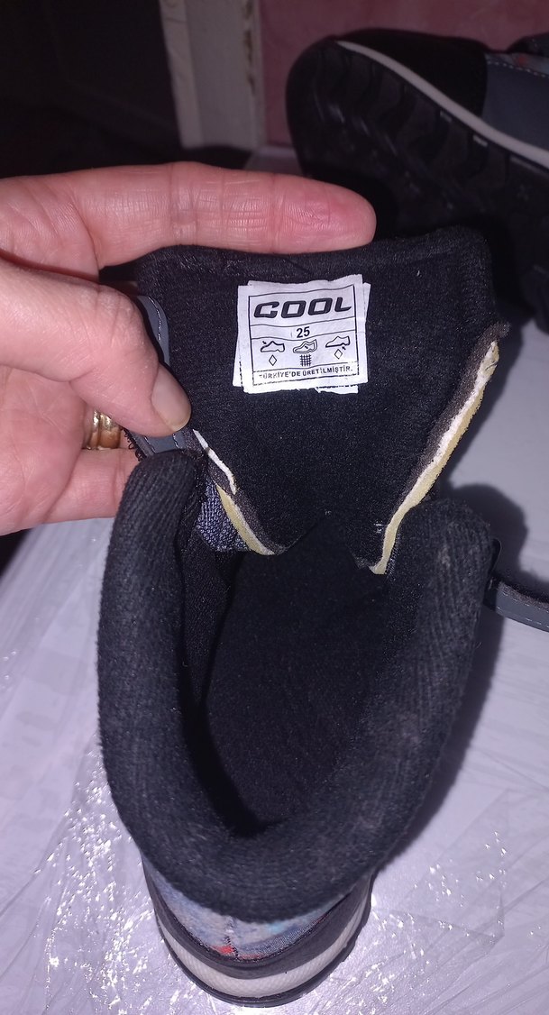 Çocuklar İçin Çok Renkli Yılan Desenli Bot - Görsel 4